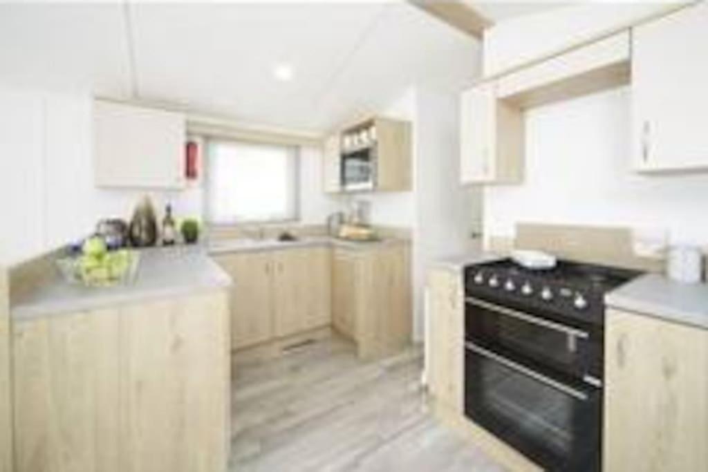 Sea Breeze, Modern, Cosy Holiday Home Haverigg Exteriér fotografie